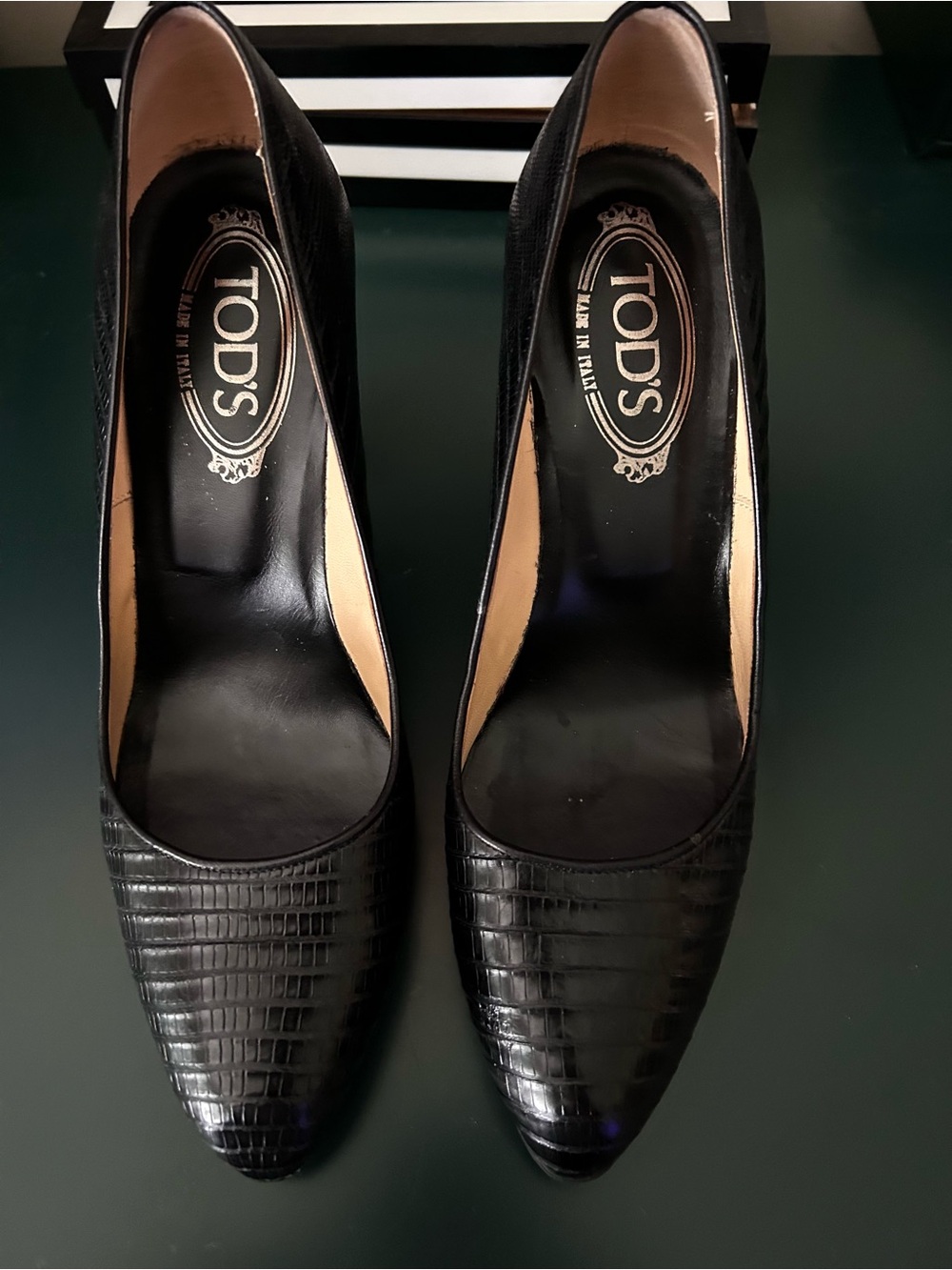 TOD'S Black Croc-Embossed Leather Pointed-Toe Pumps
